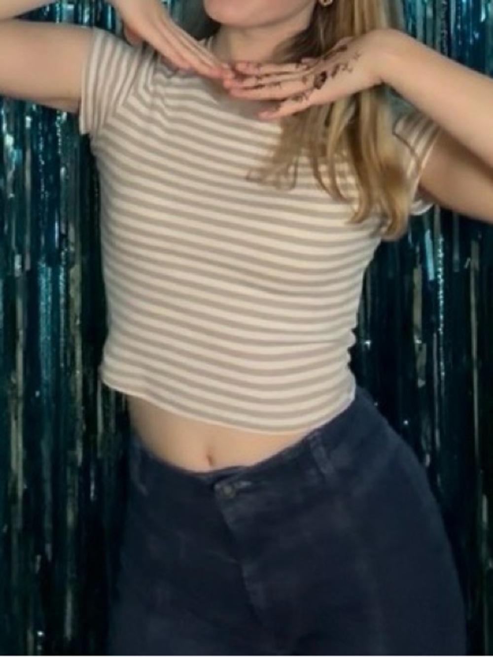 Hollister cropped Short Sleeve Striped Tee in Cream and Tan